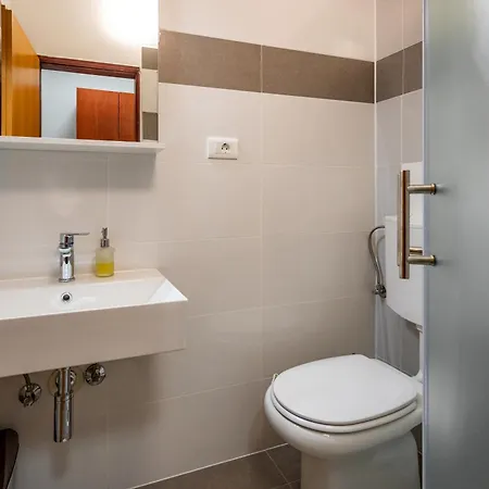 With Free Parking 3* Pula