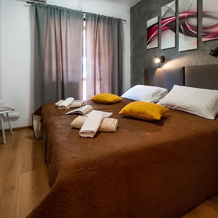 With Free Parking Bed and Breakfast