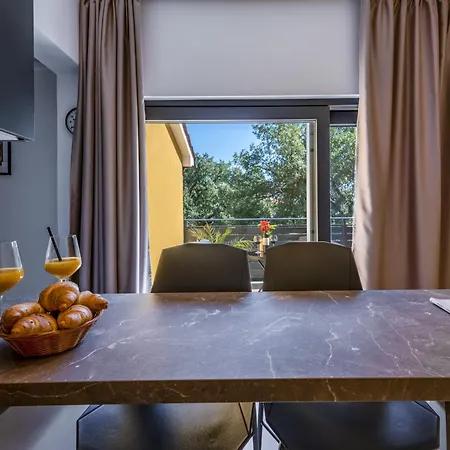 With Free Parking Bed and Breakfast 3*