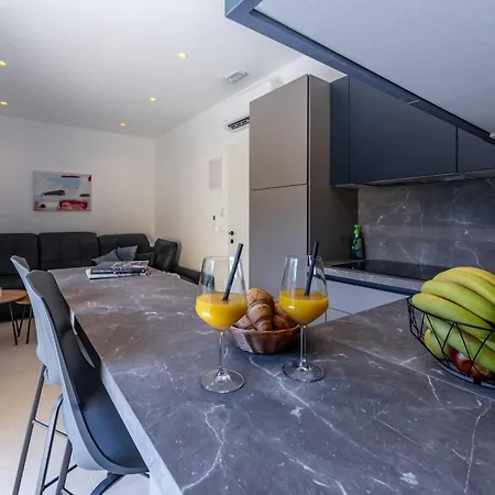 With Free Parking 3*