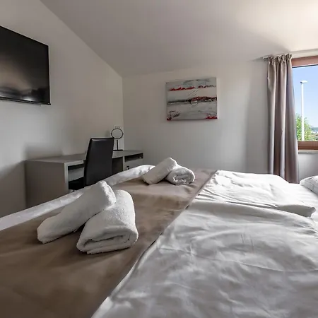 With Free Parking Bed and Breakfast