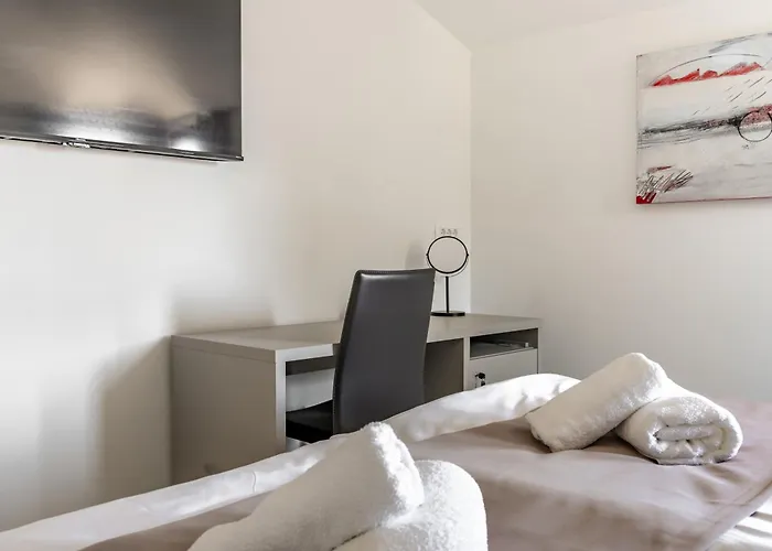 Nocleg ze śniadaniem With Free Parking 3*