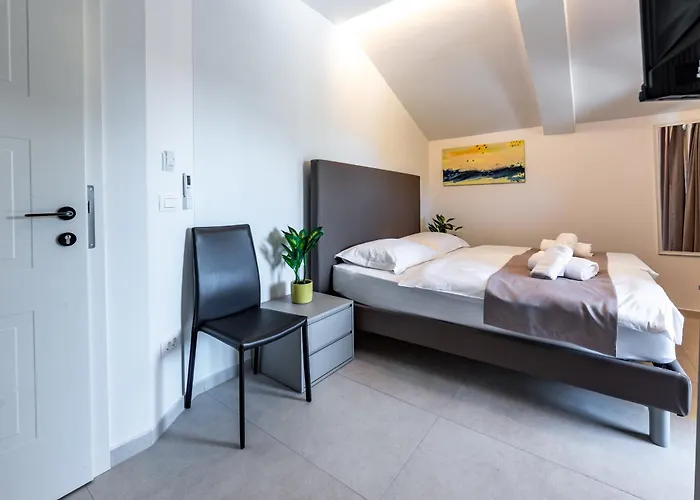 With Free Parking 3* Pula