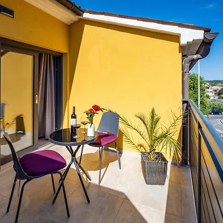 With Free Parking Готель типу 