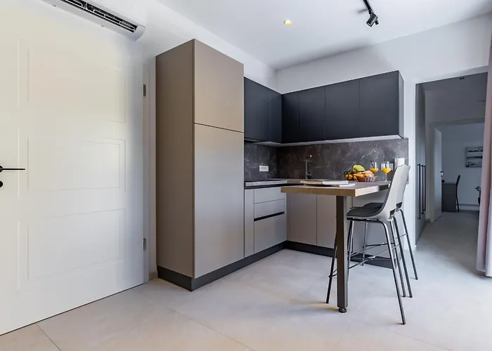 With Free Parking Panzió 3*