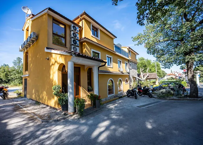 With Free Parking 3* Póla