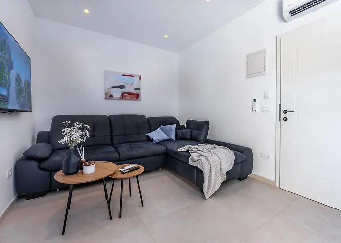 With Free Parking 3* Póla