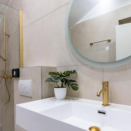 住宿加早餐酒店 With Free Parking