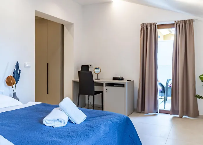 With Free Parking Bed & Breakfast Pula