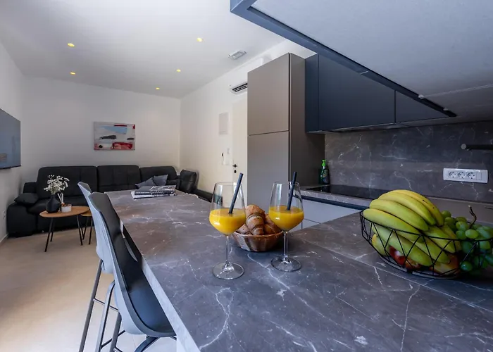 With Free Parking 3*