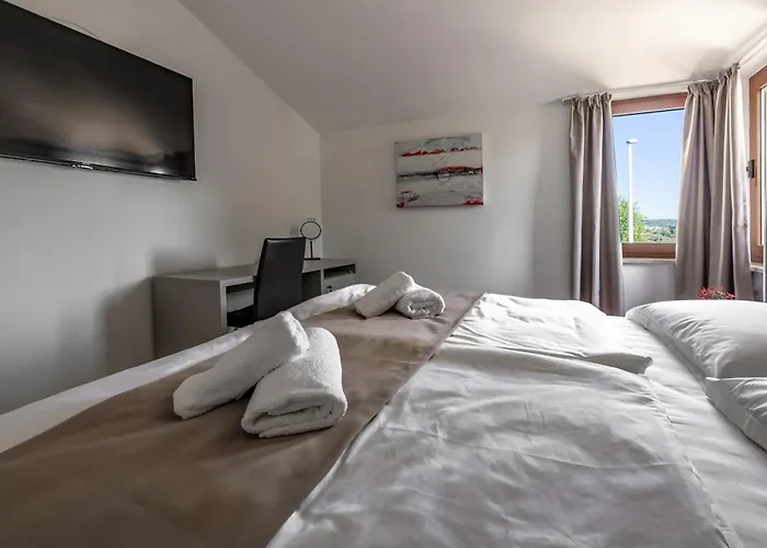 With Free Parking Bed & Breakfast